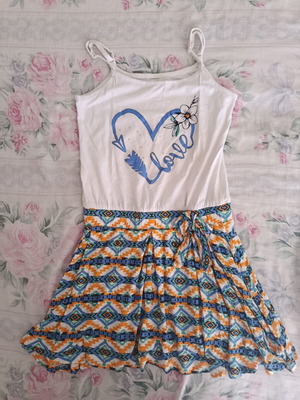Girls' dress white, like new, size 8-9 years