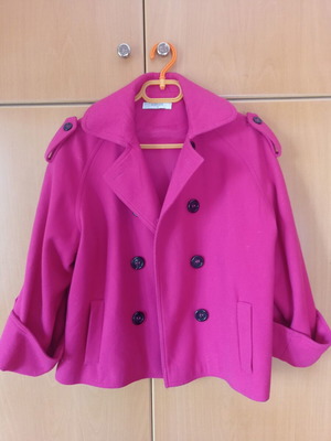 Women's fuchsia short coat Editions size 16 like new