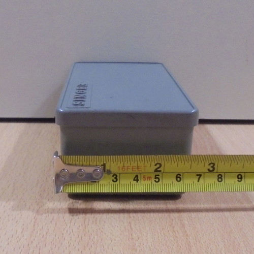 Singer old plastic storage box for threads and needles used