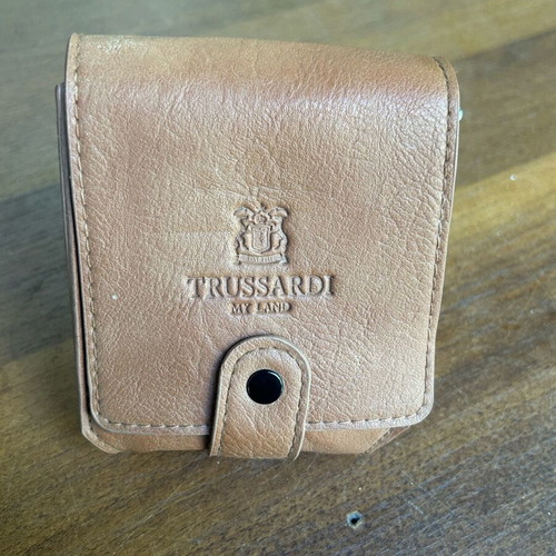 Trussardi leather case for razors