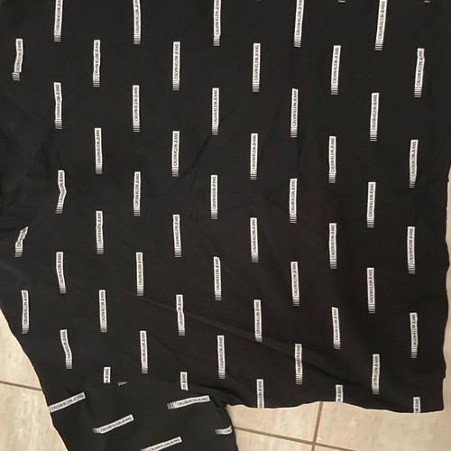 Calvin Klein crop top like new, black and white, size S