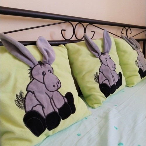 Children's decorative pillows price 13 euros