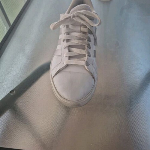 Adidas Advantage No41 1/3 athletic shoes used, white with purple stripe