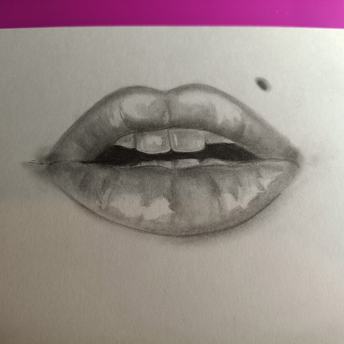Handmade lips drawing with mechanical pencil like new