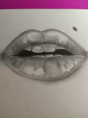 Handmade lips drawing with mechanical pencil like new