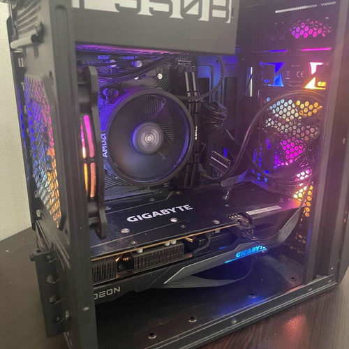 Gaming PC Ryzen 5 5500 RX 7600 16GB RAM 1TB NVMe SSD used