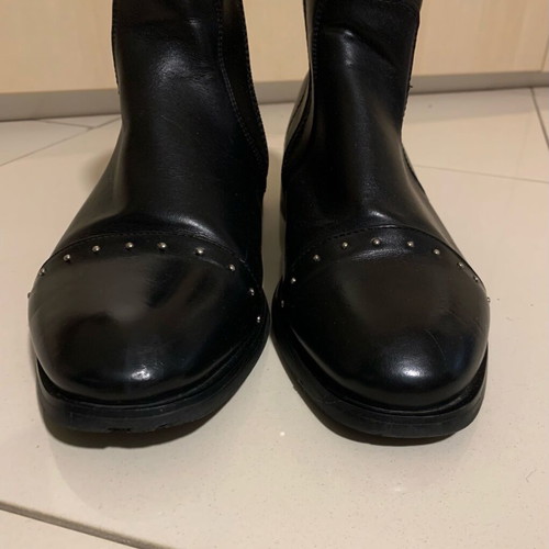 Black ankle boots like new with studs and zipper
