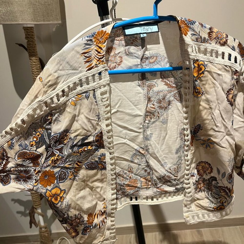 Bolero printed like new, short jacket MY T white and beige