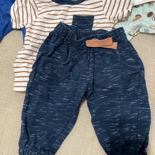 Baby clothing sets used for 6-12 months, 4 sets (8 pieces)