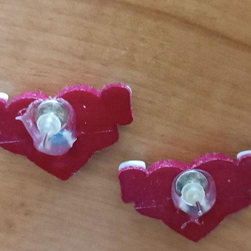 Rockabilly stud earrings with red velour heart and plastic Love like new