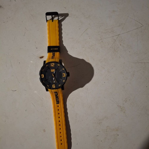 Caterpillar CAT Bold 46 Date NJ16127137 watch like new with yellow silicone strap