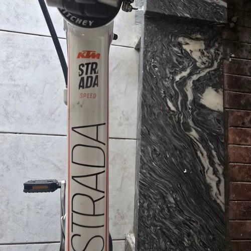 Ktm Strada road bike size 55, white, 29 inch wheels