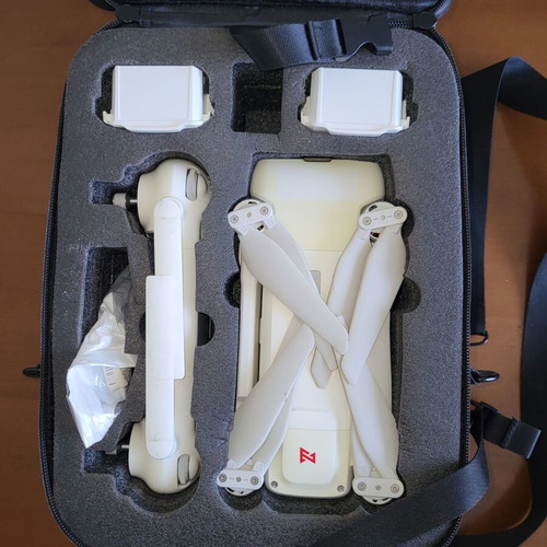 Fimi X8 SE 2020 drone used with bag, 3 batteries and car charger