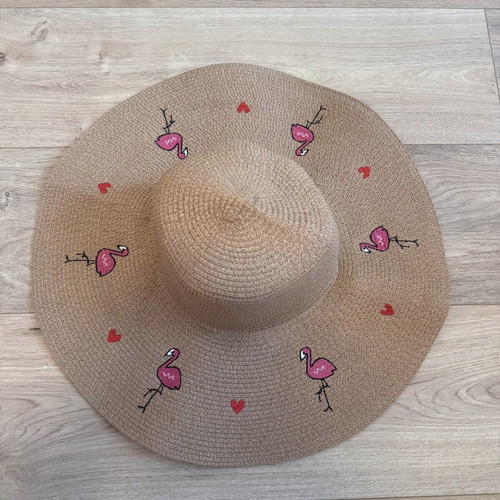 Flamingo Hearts Wide Brim Straw Sun Hat like new, beige