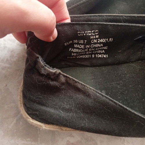 H&M Divided women's flat shoes with straw trim, black, size 38