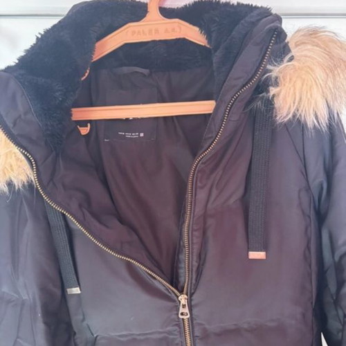 Women's black jacket like new with fur hood size M