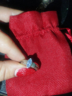 925 Silver Ring like new with drop design and purple stone