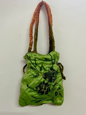 Τσαντάκι Ombre βελούδινο λαδί boho καινούργιο με διακοσμητικό λουλούδι και διπλό χερούλι