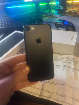iPhone 7 black 32GB like new