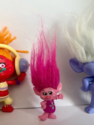 Trolls Efxoulides figures used