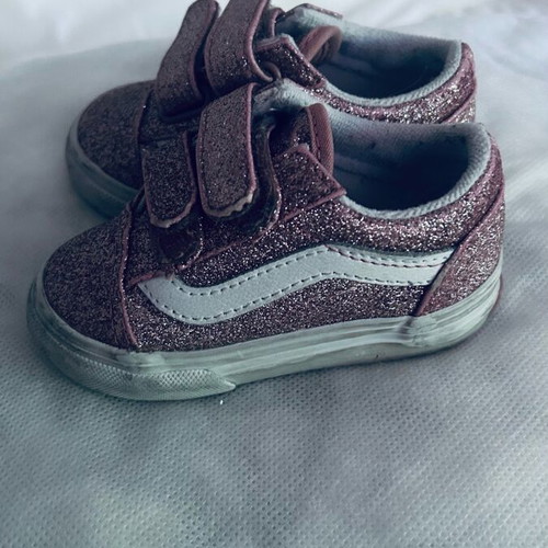 Girls' used children's shoes