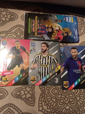 Stickers and cards from collections like new, pack of 121 pieces