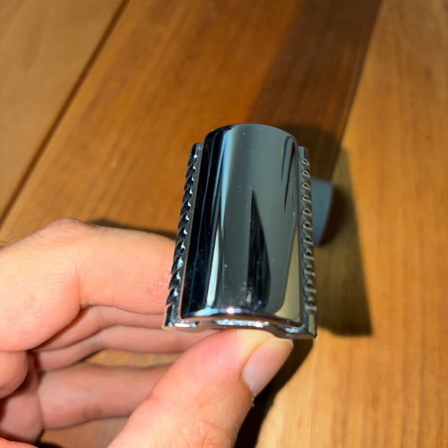 Merkur 23c closed comb safety razor used with long handle