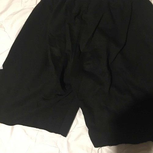 Caan Bermuda shorts size M like new, black color