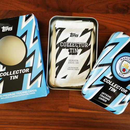 Topps Manchester City 2025/26 Official Collector Tin with 32 Cards
