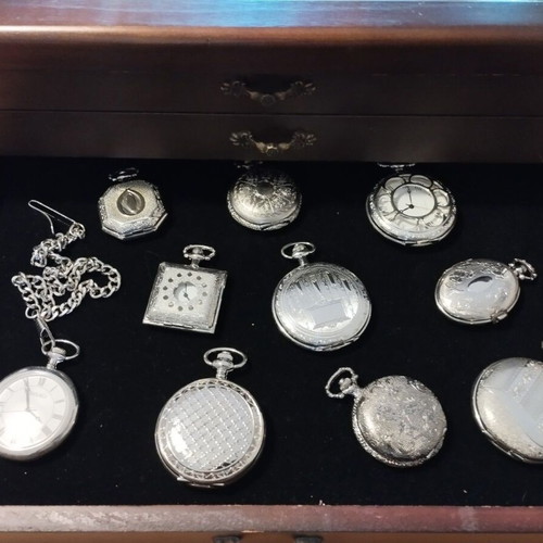Deagostini pocket watches like new, pack of 60 with cases