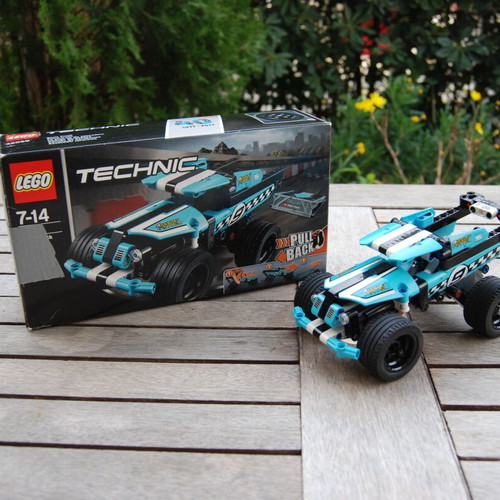 Lego Technic 42059 stunt truck used with pull back mechanism