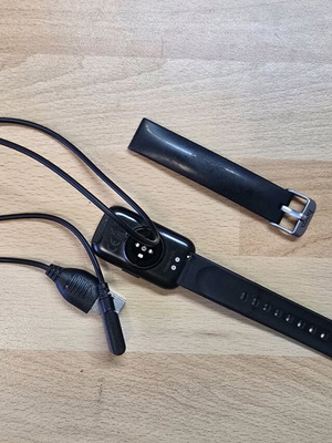 Hoco Y25 Activity Tracker μεταχειρισμένο, μαύρο με εκδορές και λουράκι