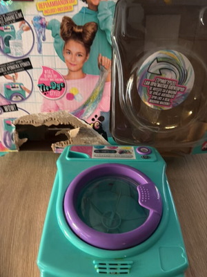Slime Tie Dye toy used, includes working washing machine and basket