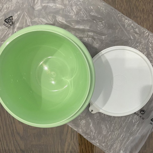 Tupperware Peng mixing bowl 1.0 L lime green