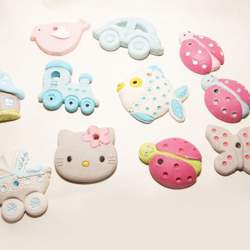 Children's decorative ceramics used, pack of 35 wall designs
