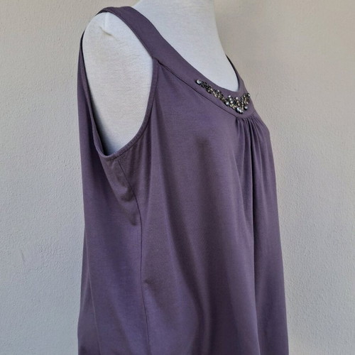 Top with Beaded Embroidery like new, purple, sizes M and L