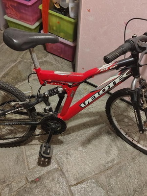 Velotec HTS 24" mountain bike used, red, 24 inch wheels