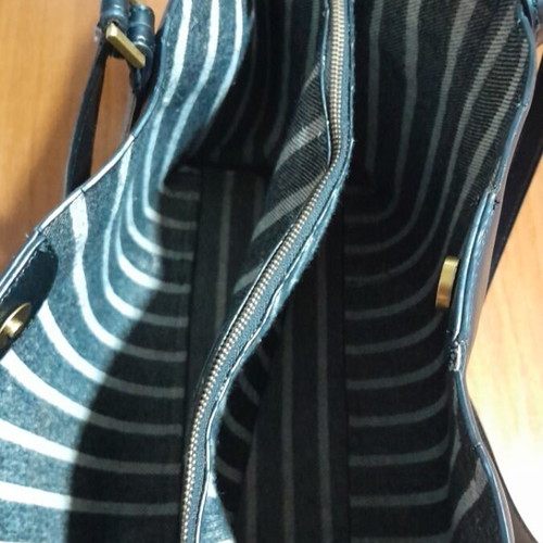 Zara large black bag used, slightly loose elastic