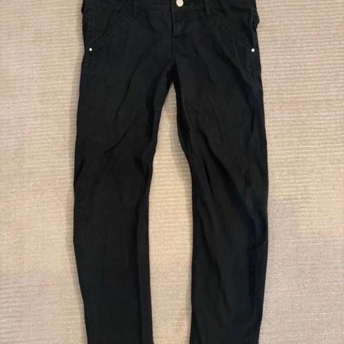 Guess black skinny low rise Y2K pants like new, size M