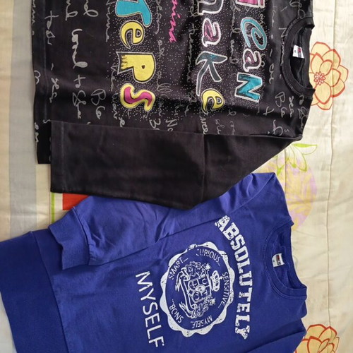 Girls' DMN sweatshirts like new, size 12, black and blue, 2 pieces
