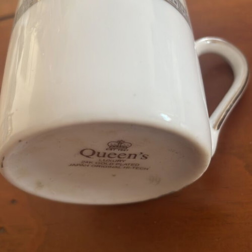 Queen's Luxury 24 Piece Coffee Set 24K Gold Plated like new