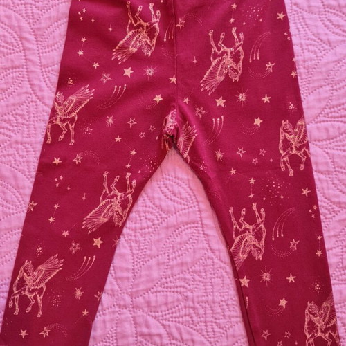 Guppy leggings size 92 cm 2 years red, like new