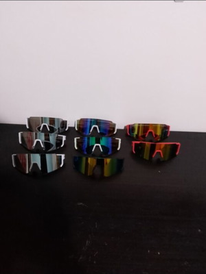 Set of 8 sunglasses, black and white