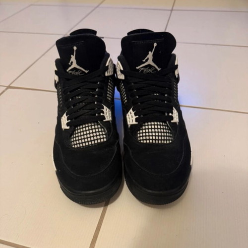 Air Jordan 4 White Thunder sneakers size 45