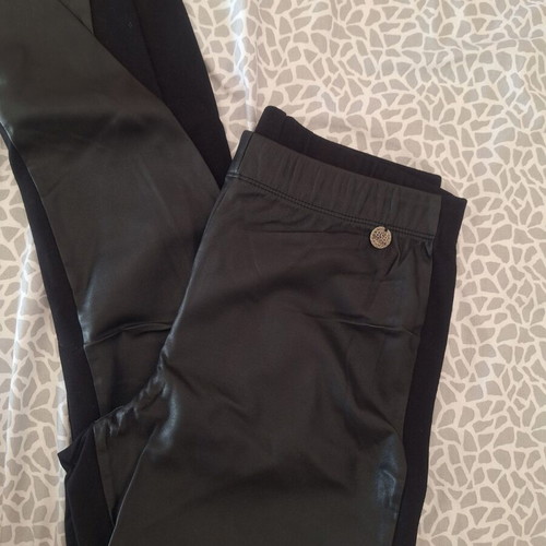 BSB Small leggings leather front, elastic fabric back, like new, black