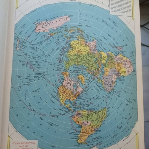 Hammond's World Atlas, 176 pages, Greek
