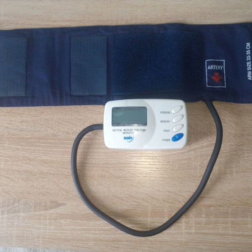 Digital Blood Pressure Monitor like new, automatic, Korean made 2001
