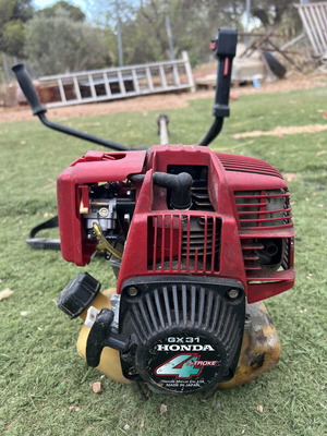 Honda GX31 Brush Cutter used, four-stroke with hole in tank