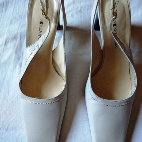 Kalogiou leather pumps new, ecru color, size 39-40