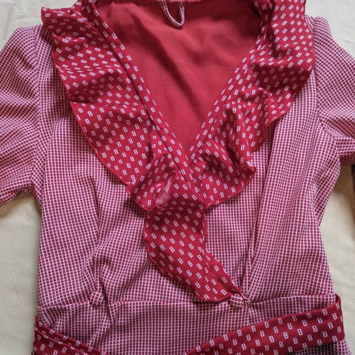 Vintage robe like new, white and red, size S